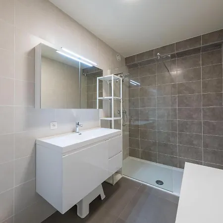 Ixoras 2 Bedrooms On Floor 3 Διαμέρισμα